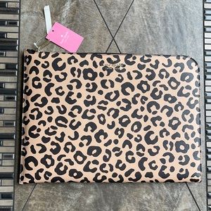 Kate Spade staci graphic leopard l-zip universal laptop sleeve